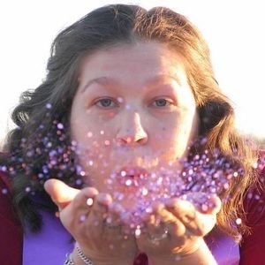 Meet your Posher, Shelly